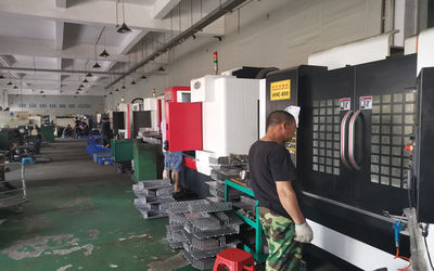 La Cina Changshu Xinya Machinery Manufacturing Co., Ltd.